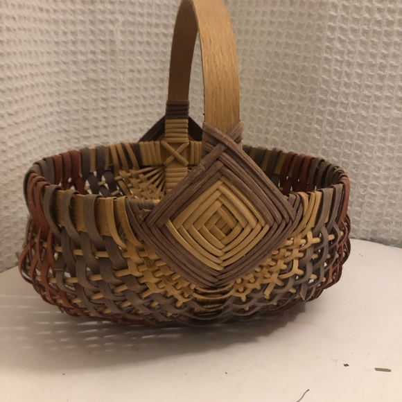 Amish handmade Egg,Buttocks Gathering Basket Rustic Farmhouse wicker primitive … - Picture 1 of 8